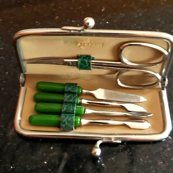 Vintage mini manicure set - Picture 1 of 3